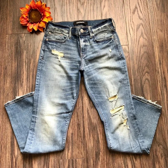 🦋B2G1🦋EXPRESS Mid•Rise Skinny Jeans 0 Short - Picture 1 of 8
